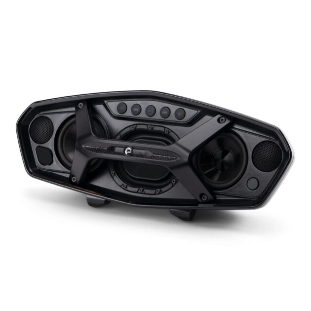 Impianto audio portatile BRP Sea-Doo con design moderno, tastierino integrato per il controllo della musica e doppie casse audio. Ideale per moto d’acqua e utilizzo versatile