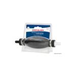 Pompetta di aspirazione carburante Osculati, visibile nella sua forma compatta, pronta per l'uso in operazioni di trasferimento carburante. Misura diametro 50 mm.